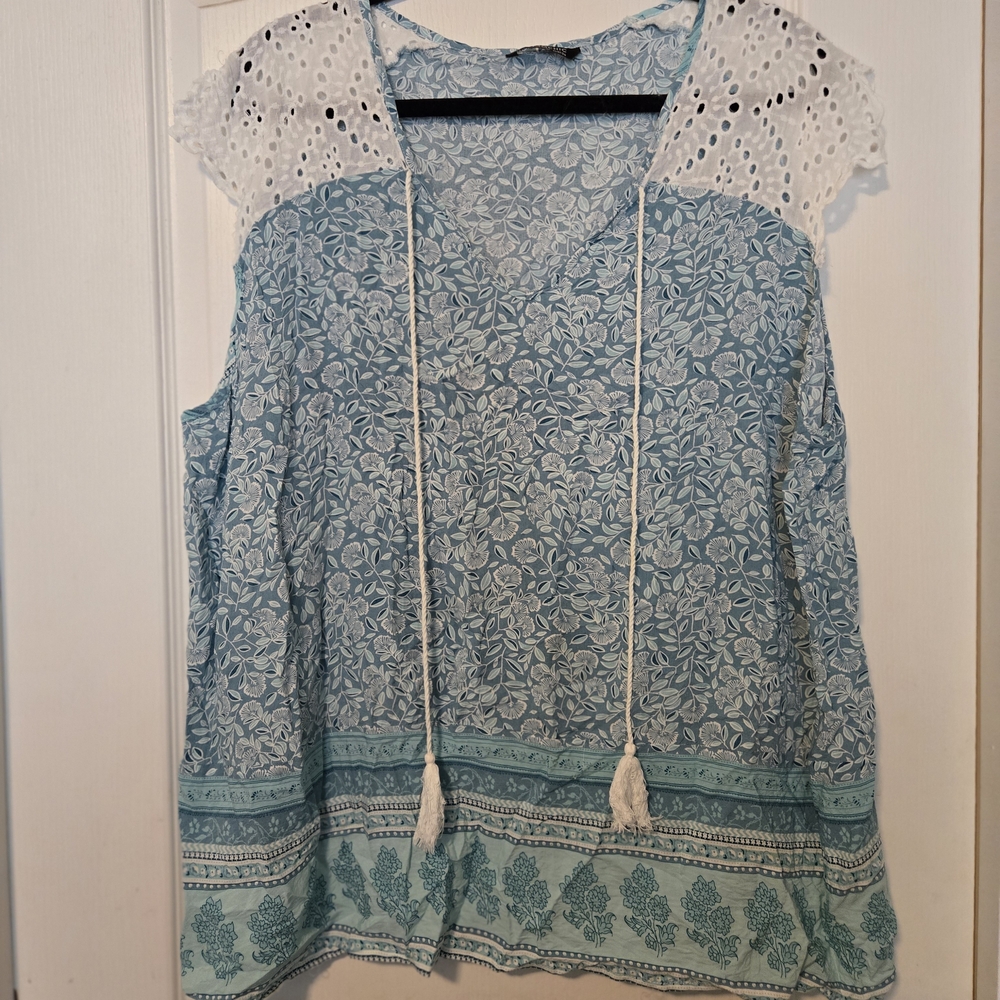 BloomChic Light Blue Floral Cold-Shoulder Tunic with White Eyelet Yoke